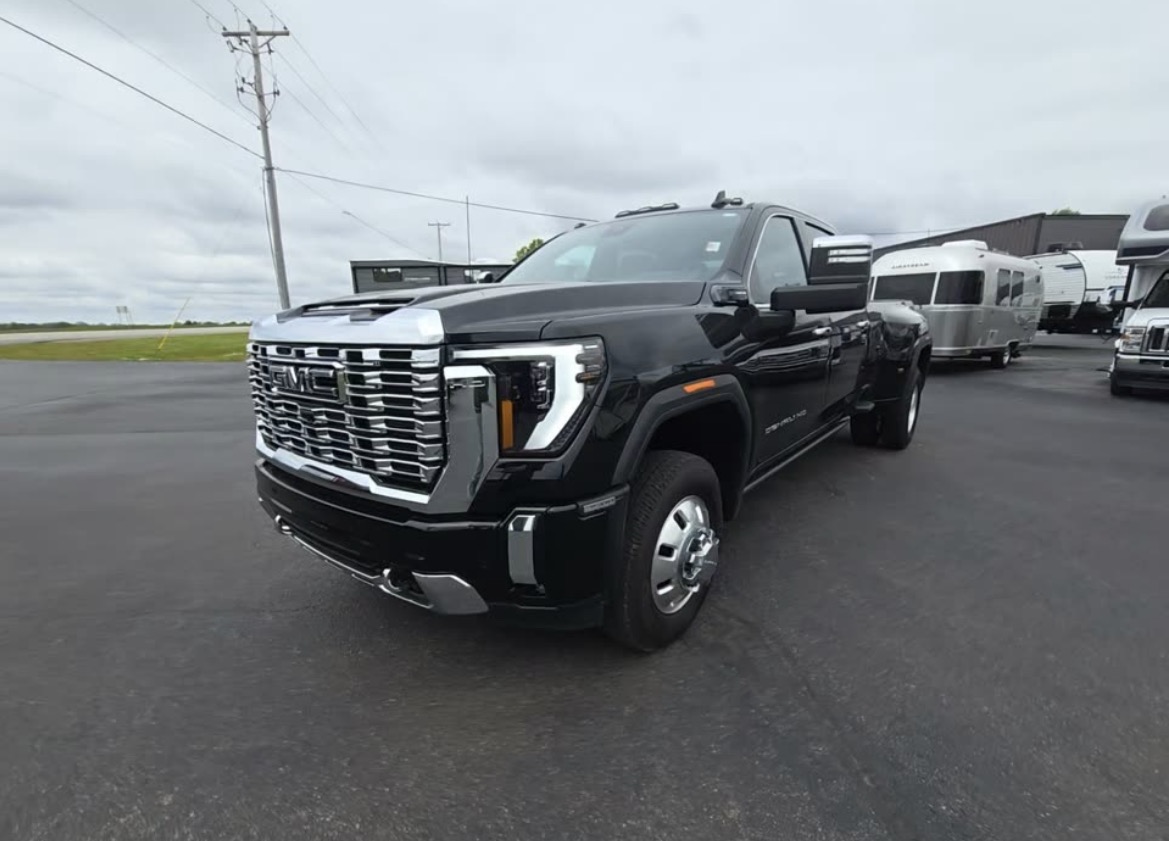 2024 GMC Sierra 3500HD Denali Ultimate
